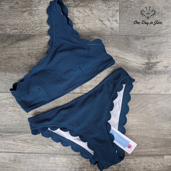 Wavy Edge One-Shoulder Bikini - Picture 3 of 3